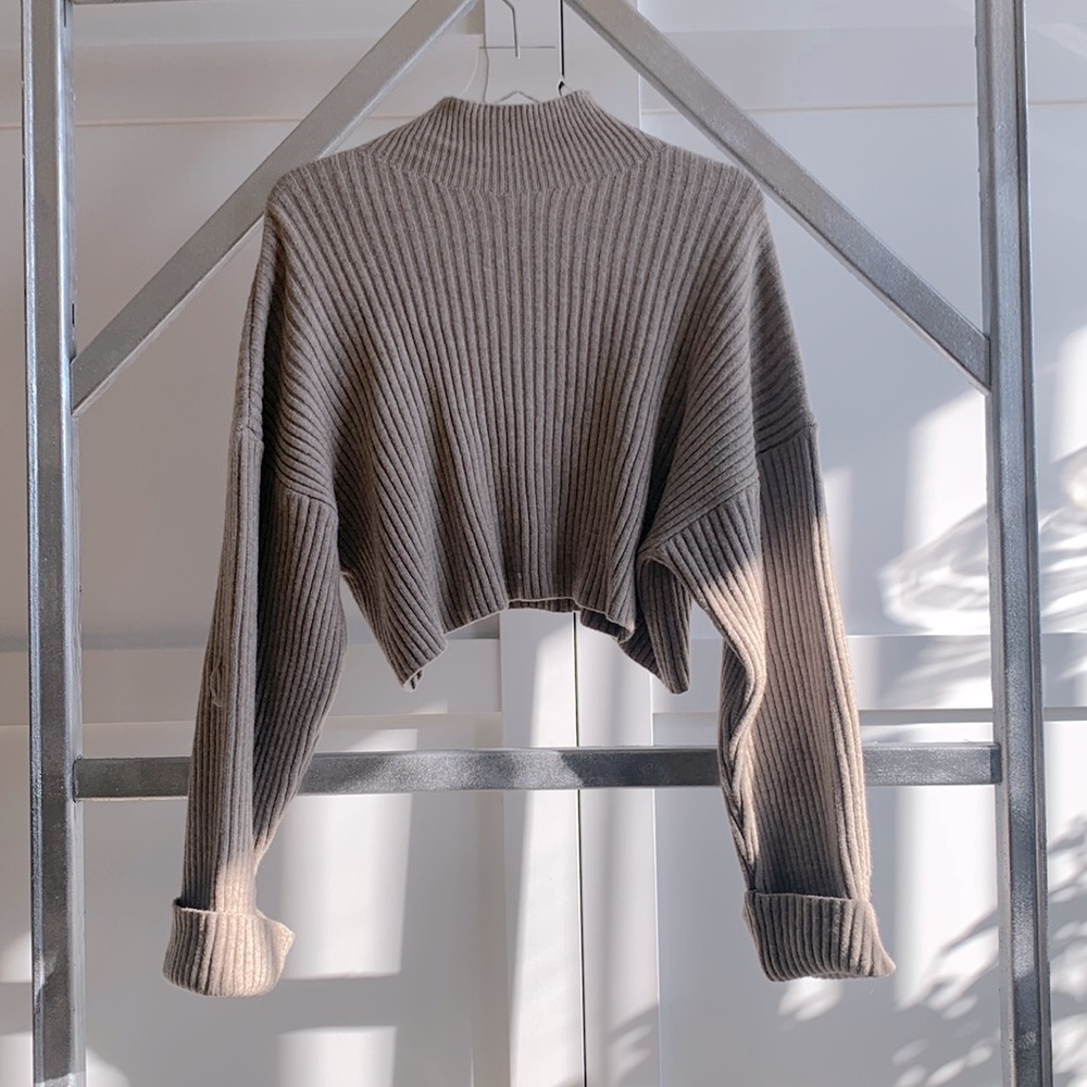 Chunky knit crop top sweater